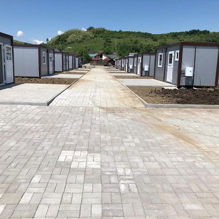 Glamtainer Court Otel Curteni Dış mekan fotoğraf